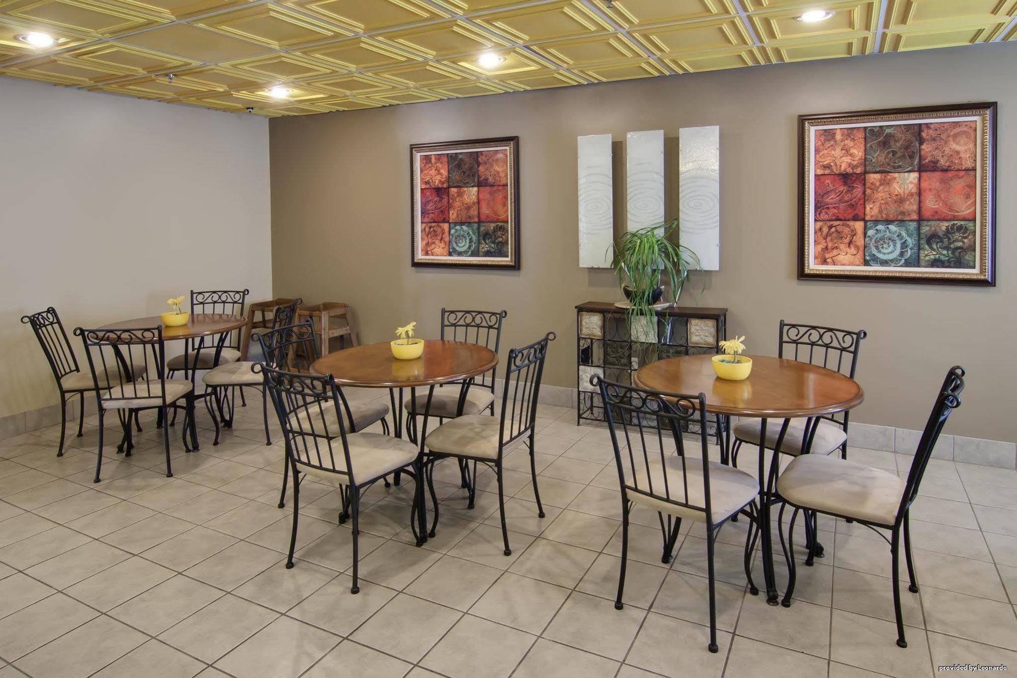 Econo Lodge Waynesboro Restaurace fotografie